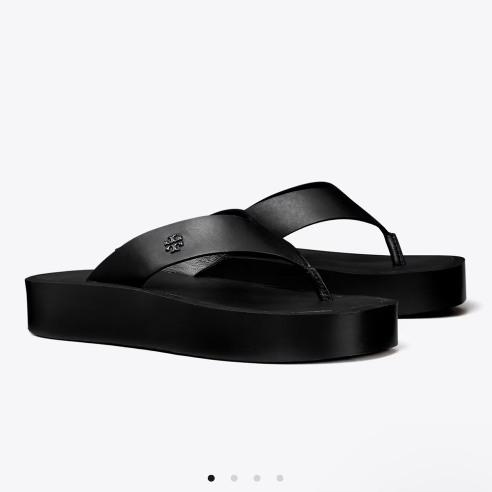 Tory Burch Leather platform flip flop sandal. Size 8